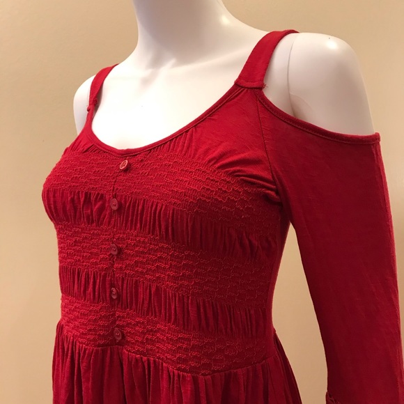 American Rag Cold Shoulder Bell Sleeve Top Womens Size Small Smocked - Picture 13 of 16